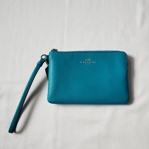 Coach corner zip leather wristlet turquoise